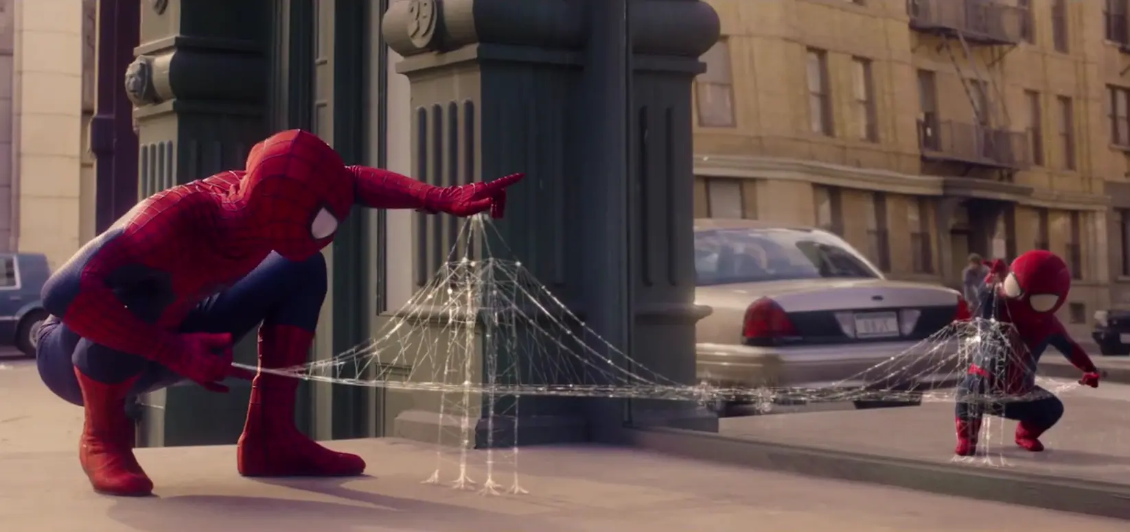 Spiderman y Spiderbaby protagonizan la nueva y divertida campaña de Evian