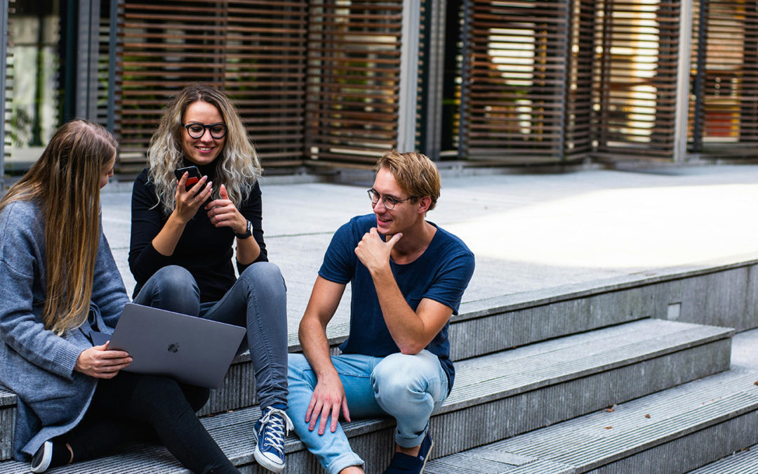 Cómo Utilizar las Redes Sociales para Promover Instituciones Educativas