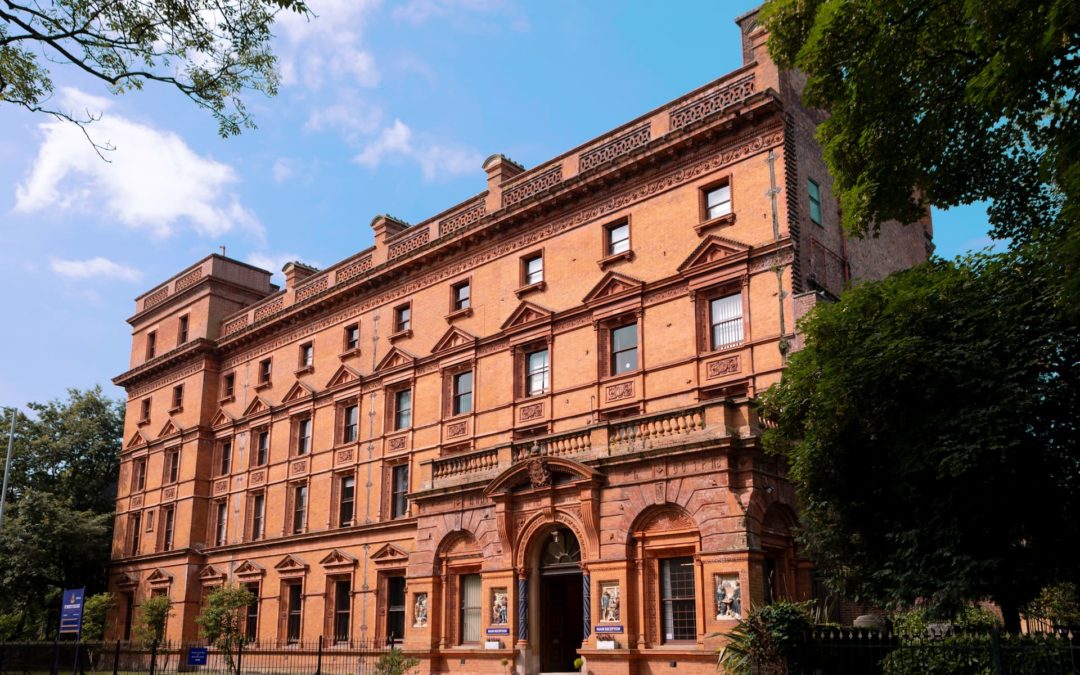 Estrategia, creatividad y diseño para St. Bede’s College en Manchester